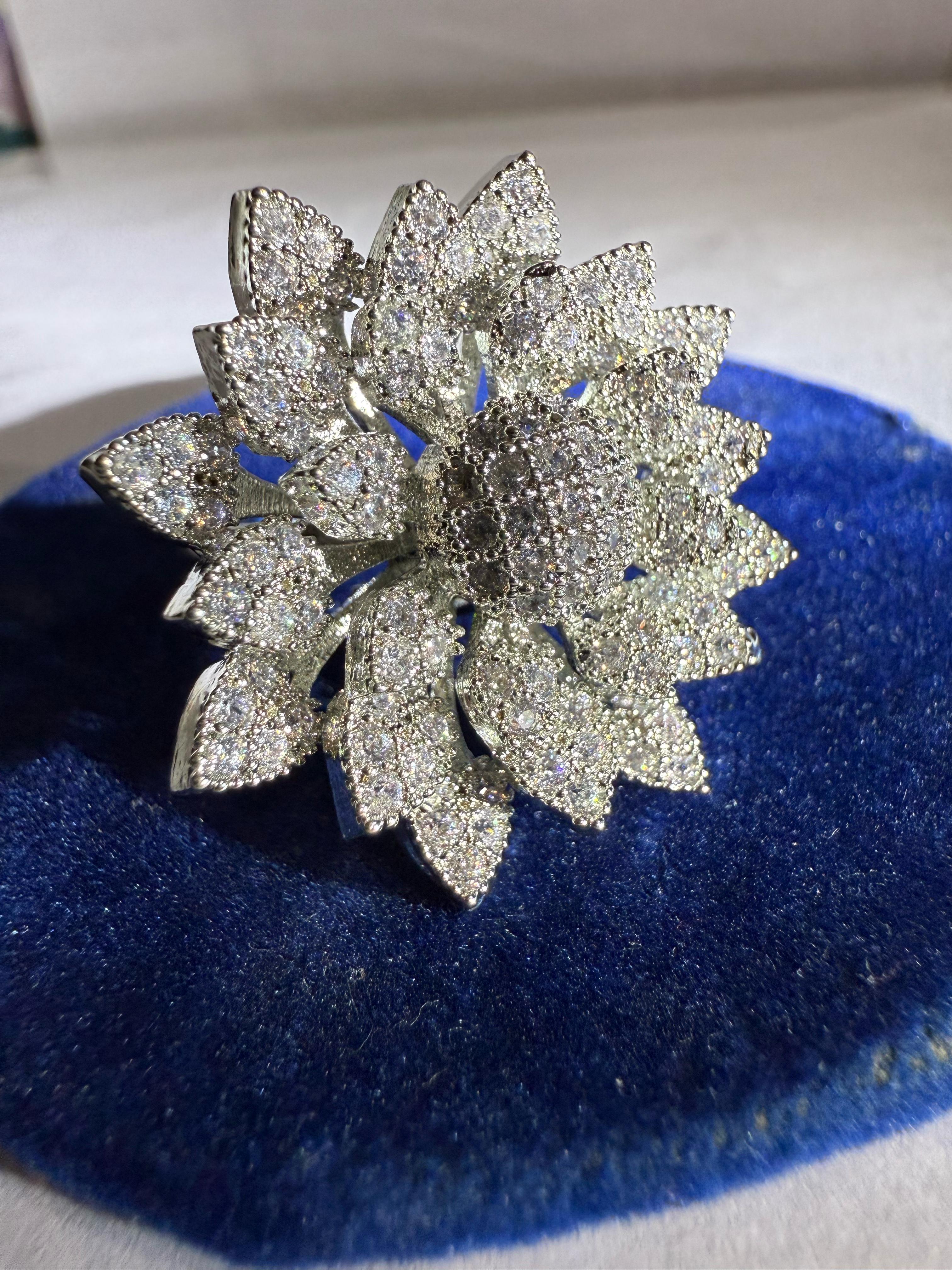 Exquisite Diamond Floral Ring - Elegant Silver Jewelry