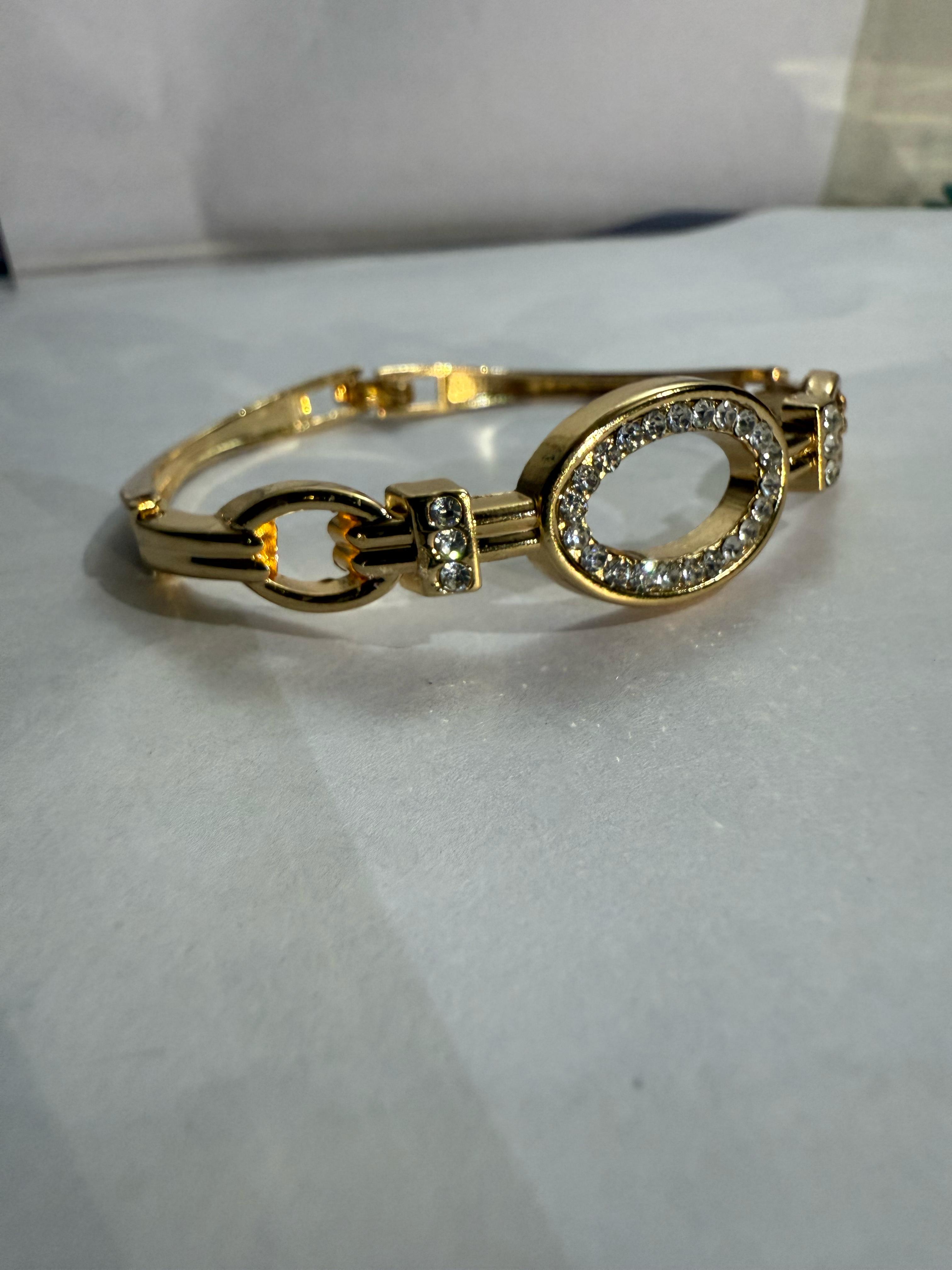 Elegant Artificial Gold Bracelet with unique design