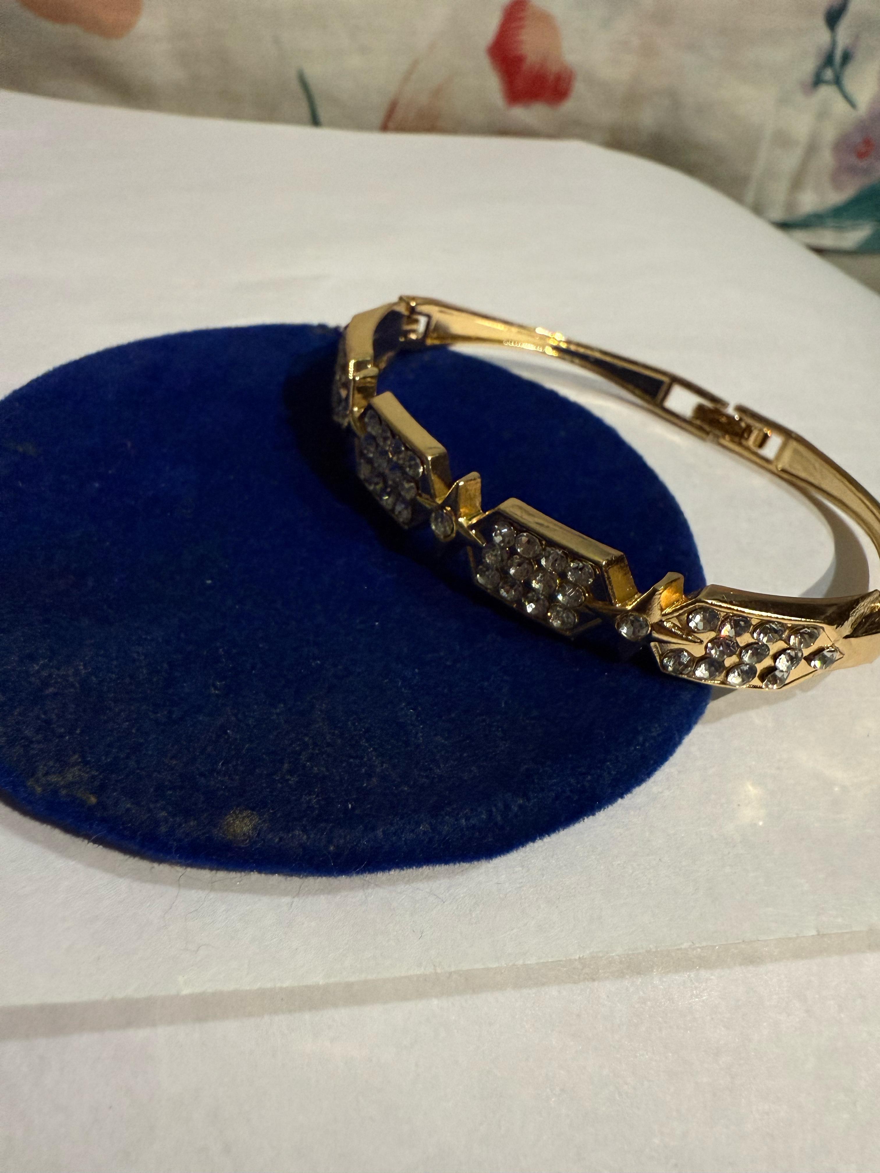 Elegant Gold-Toned Bangle with Cubic Zirconia Stones - Perfect for Any Occasion