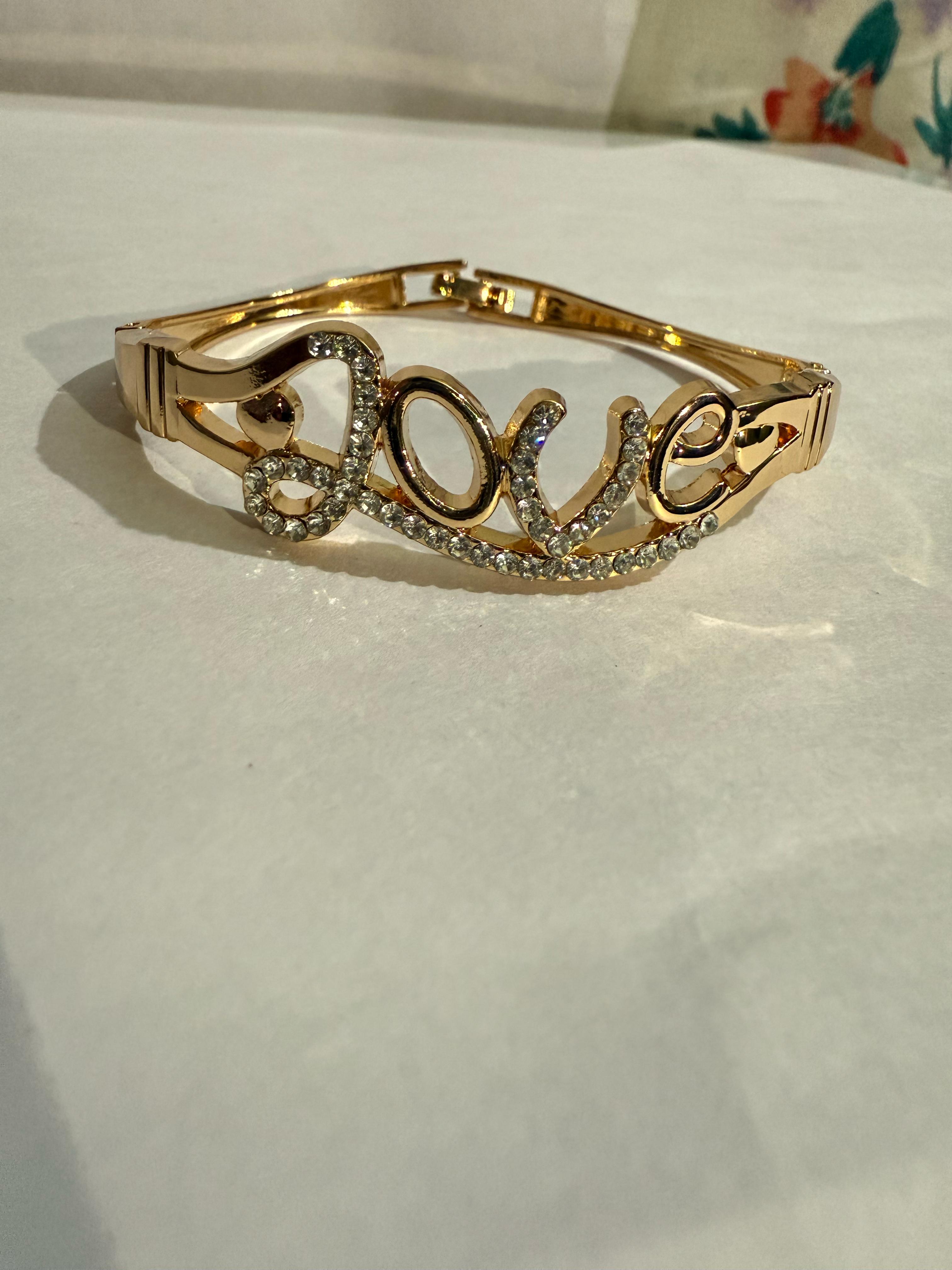 Sparkling Love Bracelet