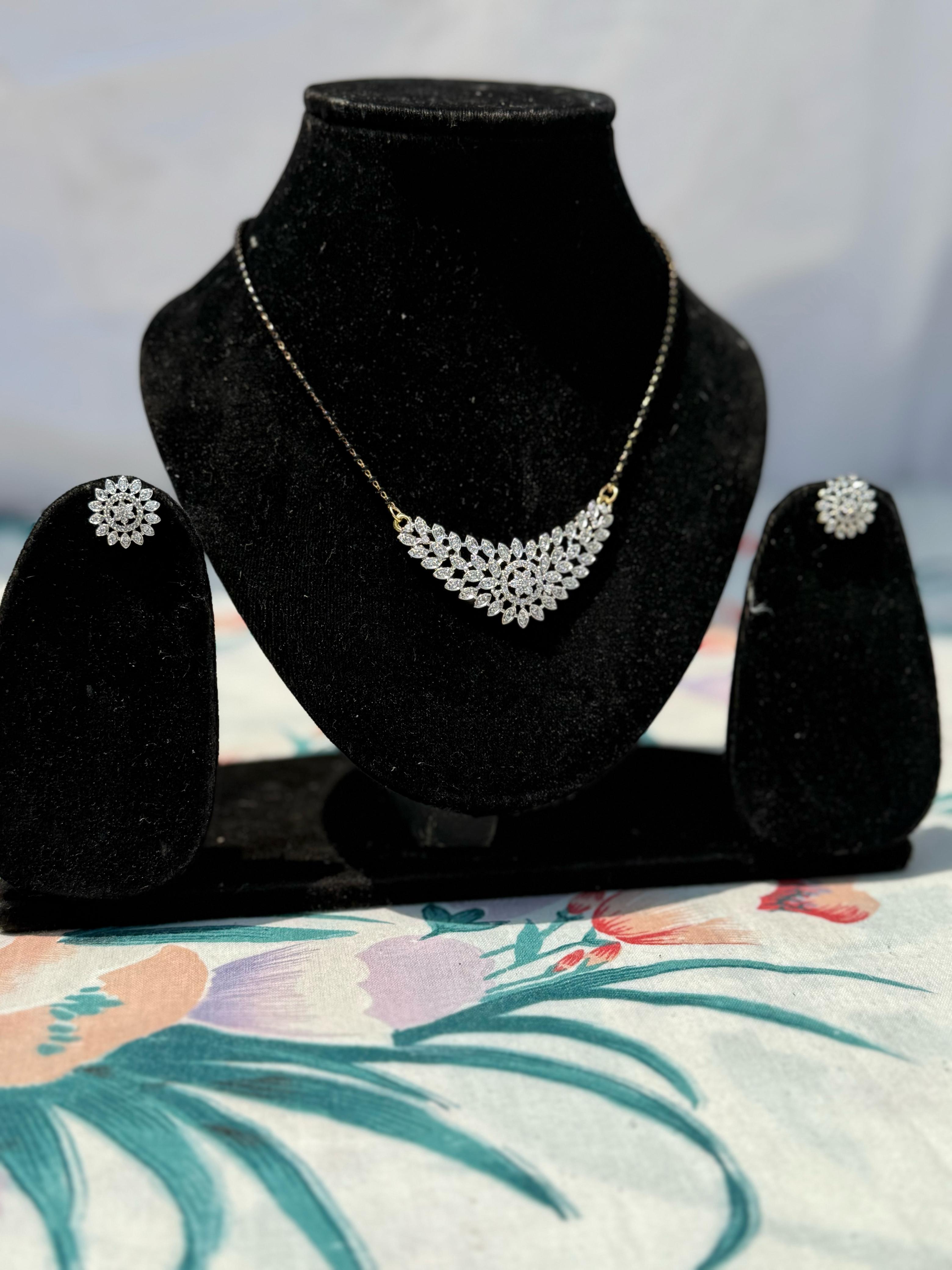 Sparkling Diamond Floral Necklace Set