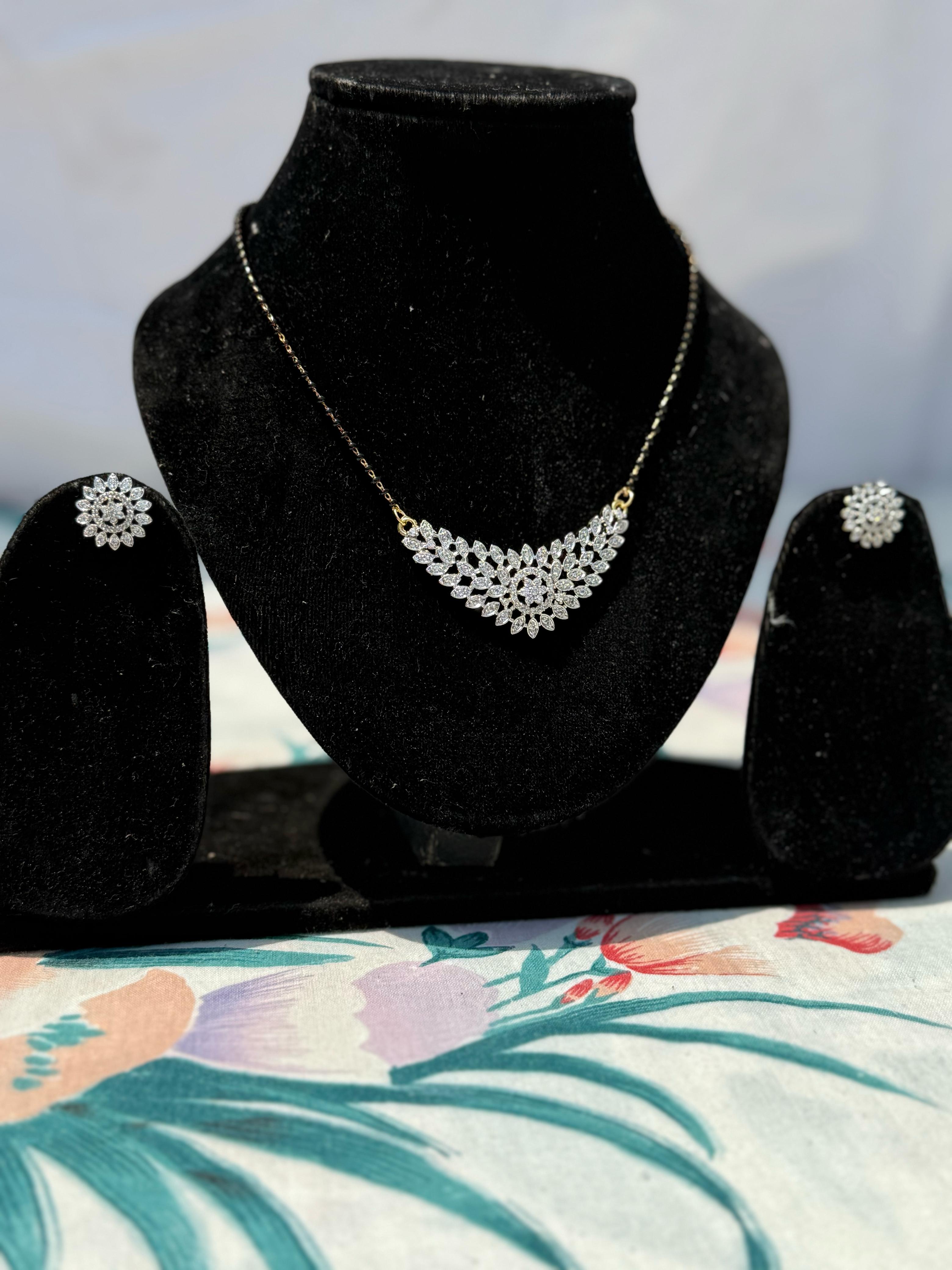 Sparkling Diamond Floral Necklace Set